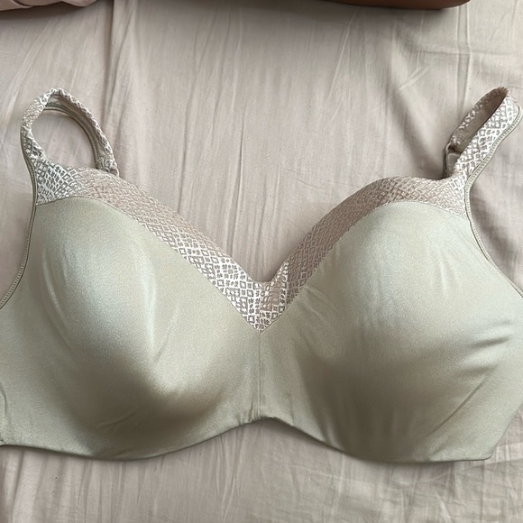 38G Bra - Picture 1 of 2